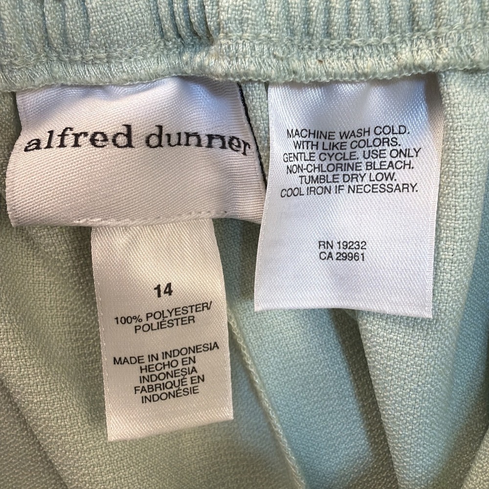 Alfred Dunner Dress Pants Pull On Pockets Flat Front Petite Women's 14 Lt Green - Picture 4 of 5